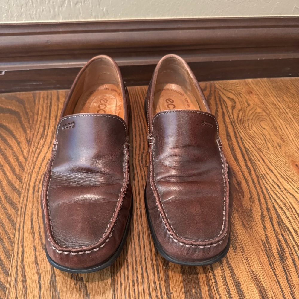 ECCO Classic Driving Moc Brown Leather Slip On Loafers Mens Casual Shoe 9.5/43